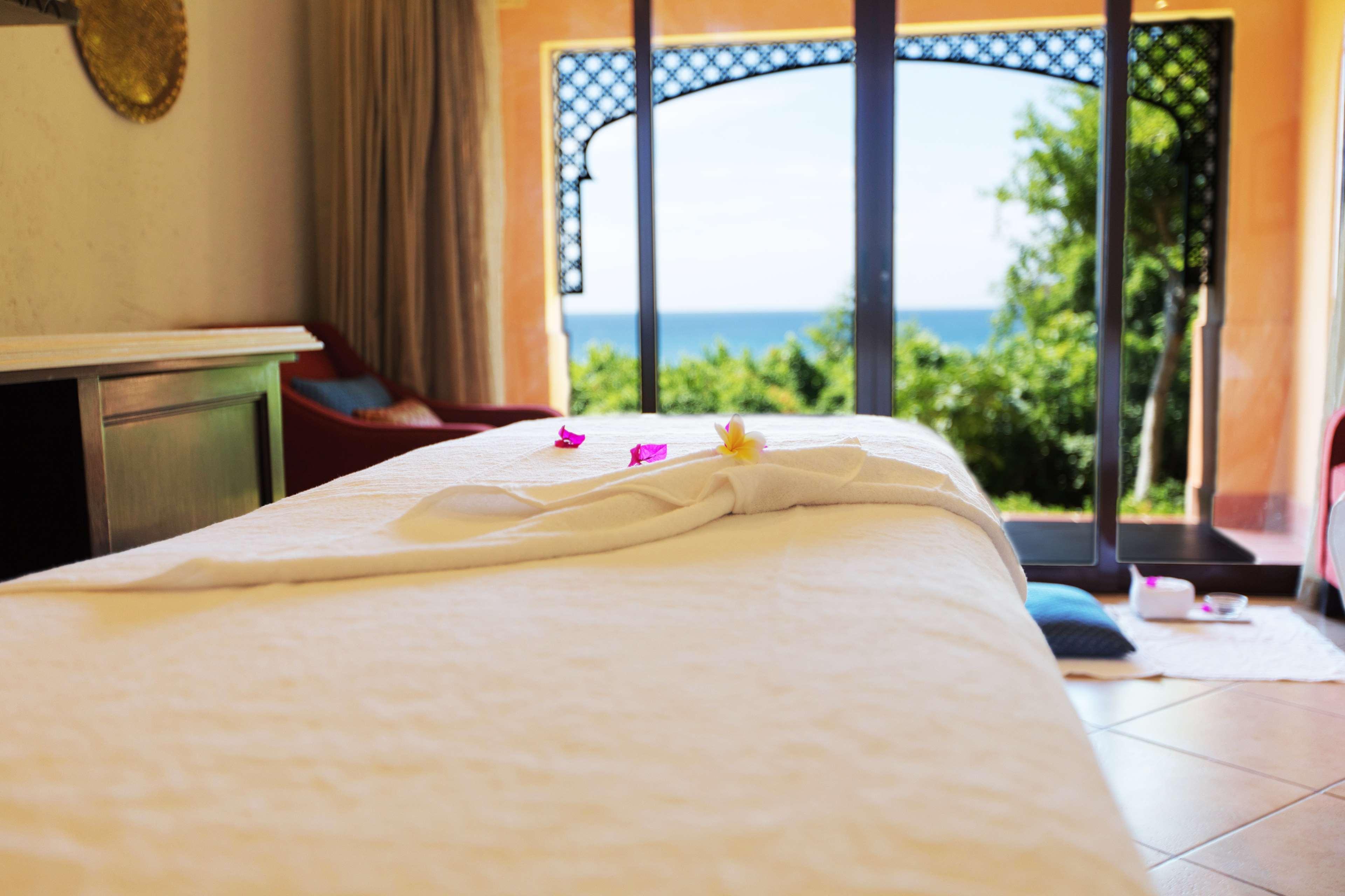 Avani Pemba Beach Hotel Екстериор снимка